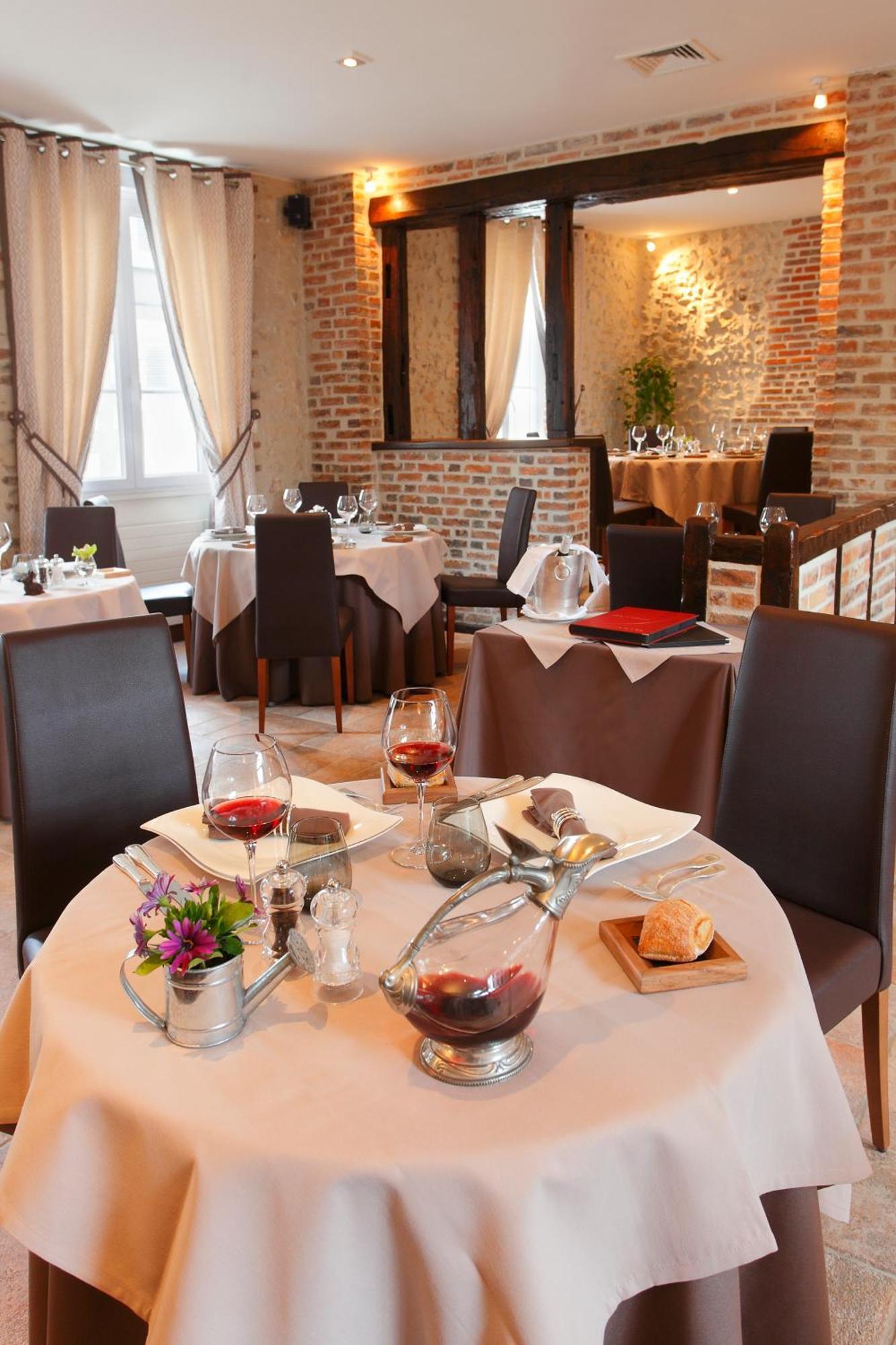 La Chaumiere Hotel Aubigny-sur-Nère Екстериор снимка