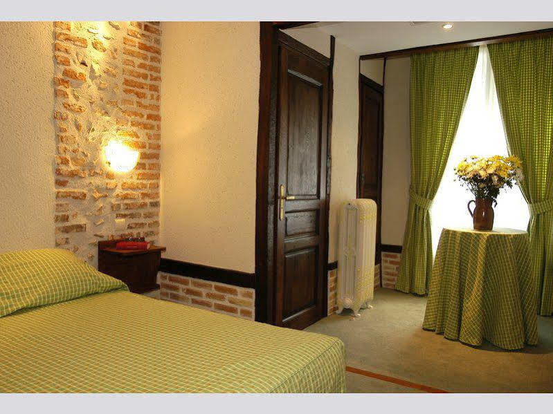 La Chaumiere Hotel Aubigny-sur-Nère Екстериор снимка